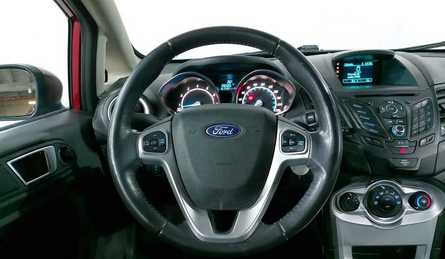 Ford Fiesta 1.6 SE MT Hatchback 2016