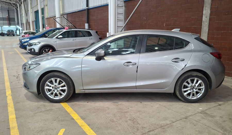 Mazda 3 2.0 SKYACTIV-G V Hatchback 2015