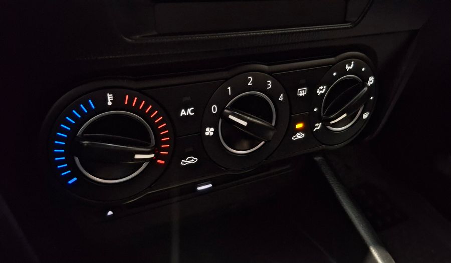 Mazda 3 2.0 SKYACTIV-G V Hatchback 2015