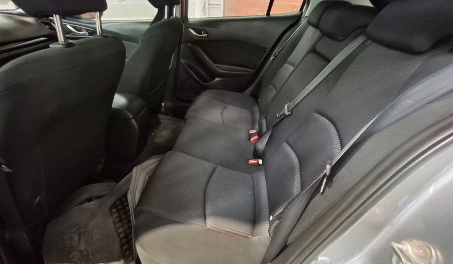 Mazda 3 2.0 SKYACTIV-G V Hatchback 2015
