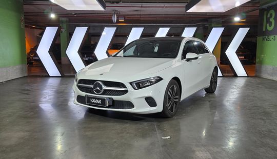 Mercedes Benz • Clase A