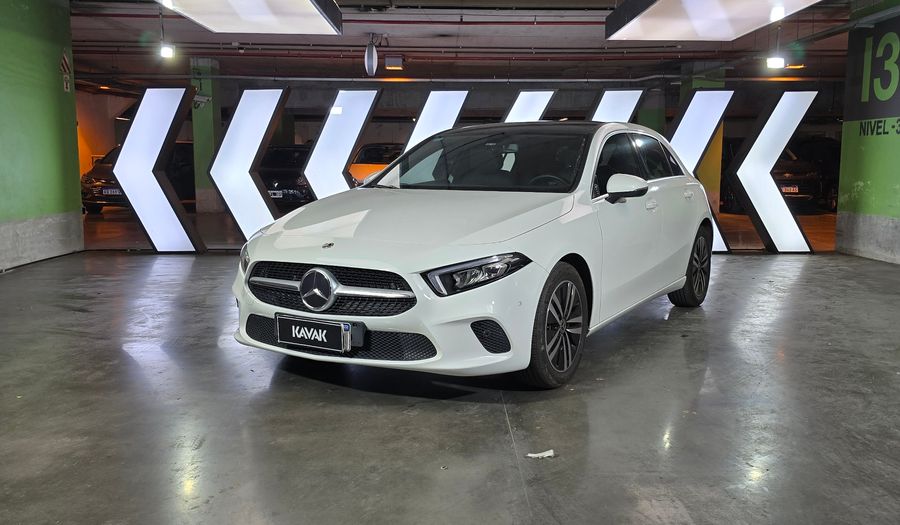 Mercedes Benz Clase A 1.3 200 PROGRESSIVE Hatchback 2022
