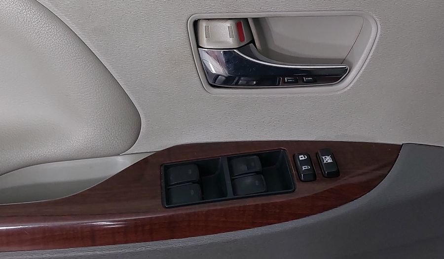 Toyota Sienna 3.5 XLE AT Minivan 2014
