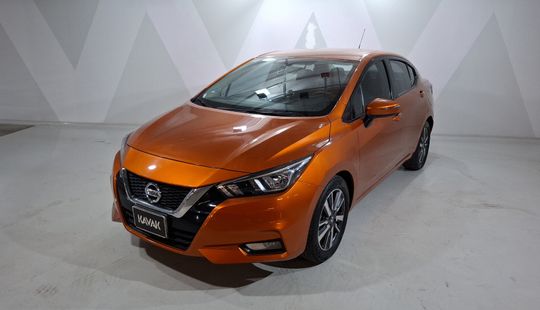 Nissan • Versa