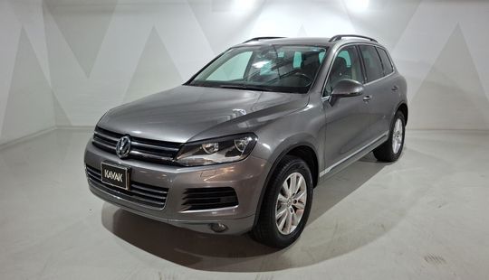 Volkswagen • Touareg