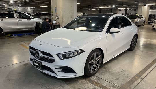 Mercedes Benz • Clase A