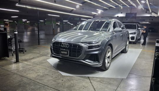 Audi • Q8