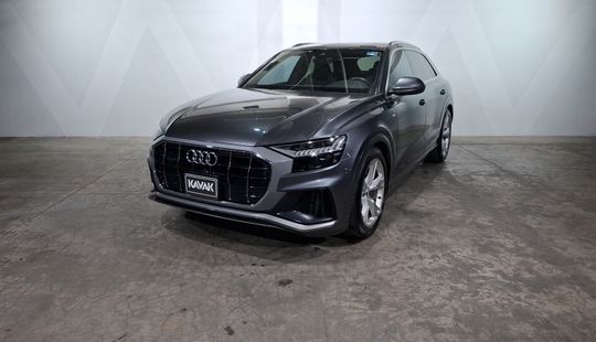 Audi • Q8