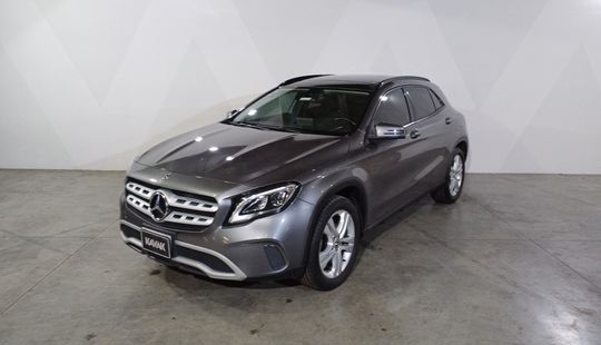 Mercedes Benz • Clase GLA