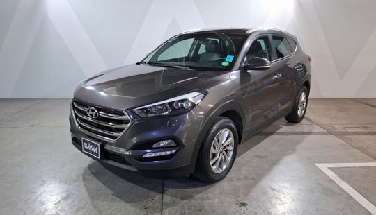 2017 • 65,236 km • Automático