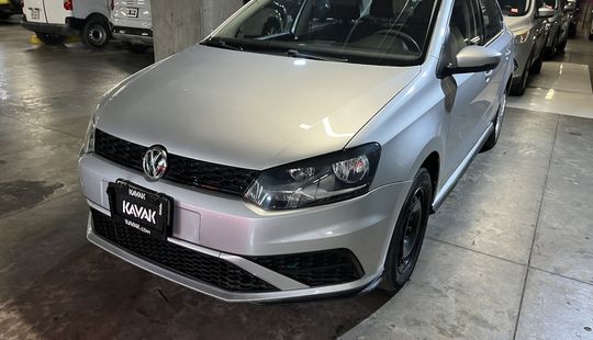 Volkswagen • Vento
