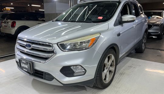 Ford • Escape