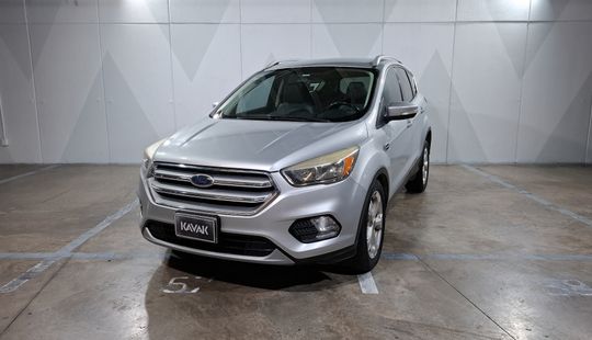 Ford • Escape
