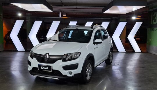 Renault • Sandero Stepway