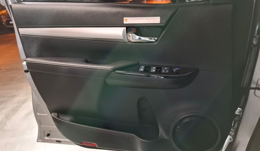 Toyota Hilux 2.8 TDI SRX AUTO C/D Pickup 2023