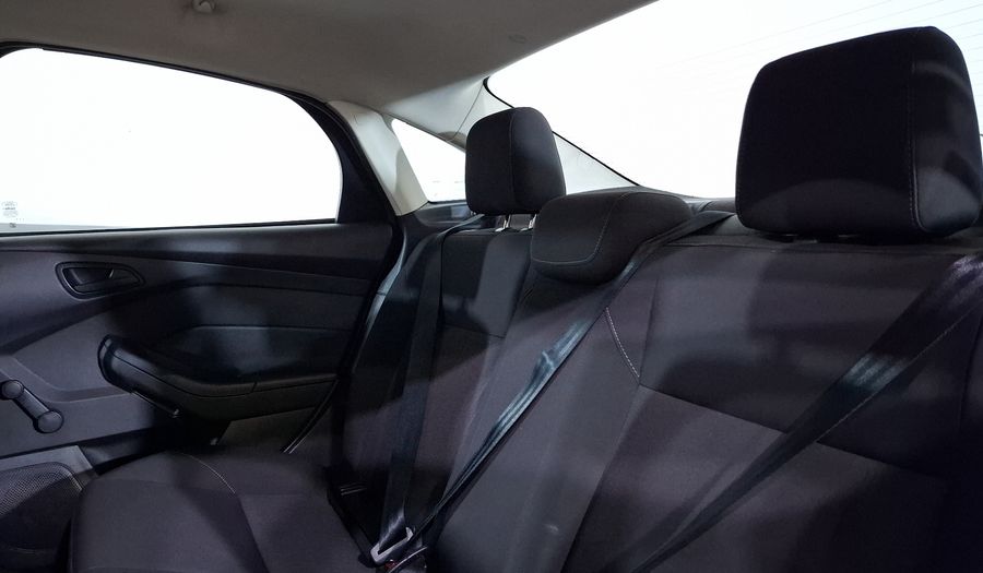 Ford Focus 2.0 S AT Sedan 2016