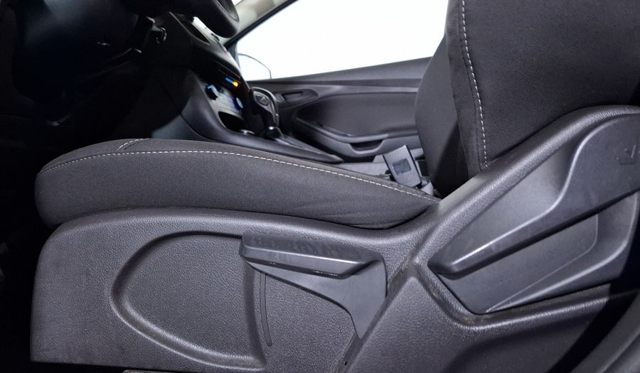 Ford Focus 2.0 S AT Sedan 2016