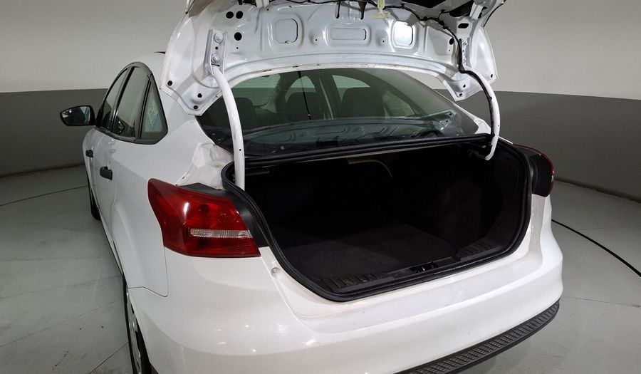 Ford Focus 2.0 S AT Sedan 2016
