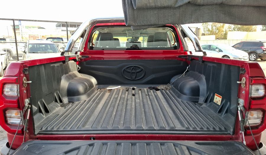 Toyota Hilux 2.8 TDI SRX AUTO 4WD C/D Pickup 2024