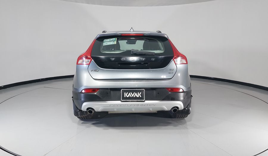 Volvo V40 2.0 MOMENTUM T4 AT AWD Hatchback 2016