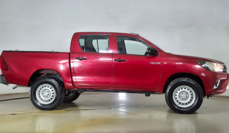 Toyota Hilux 2.4D DX Pickup 2017