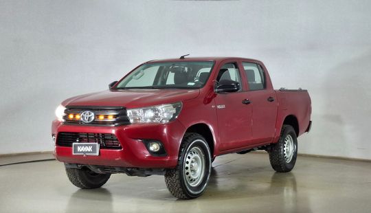 Toyota • Hilux