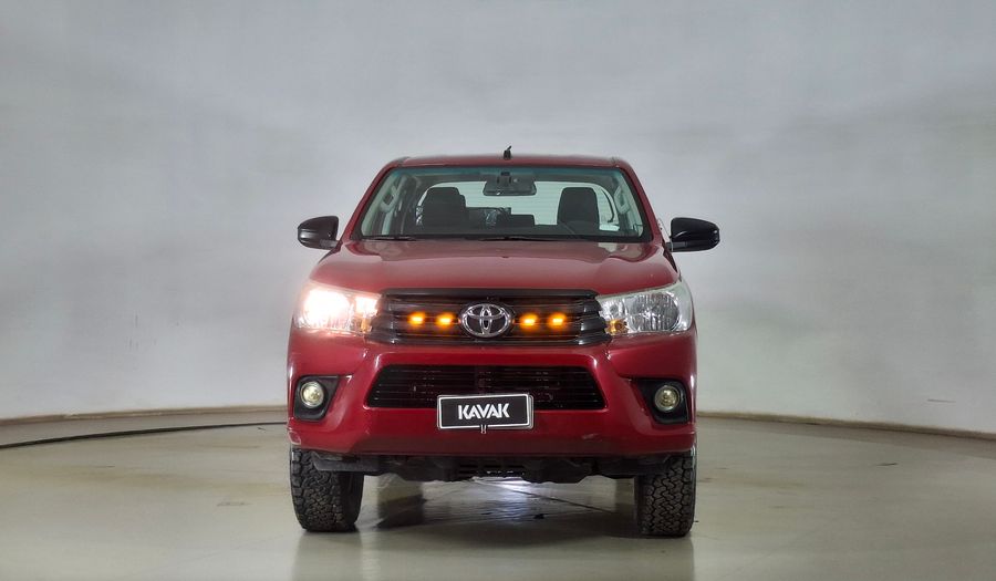 Toyota Hilux 2.4D DX Pickup 2017