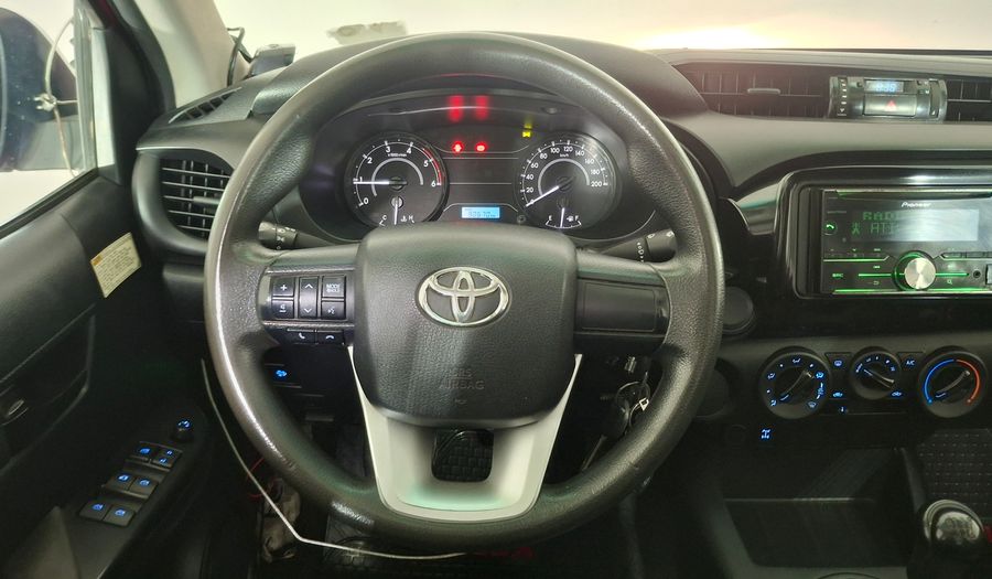 Toyota Hilux 2.4D DX Pickup 2017