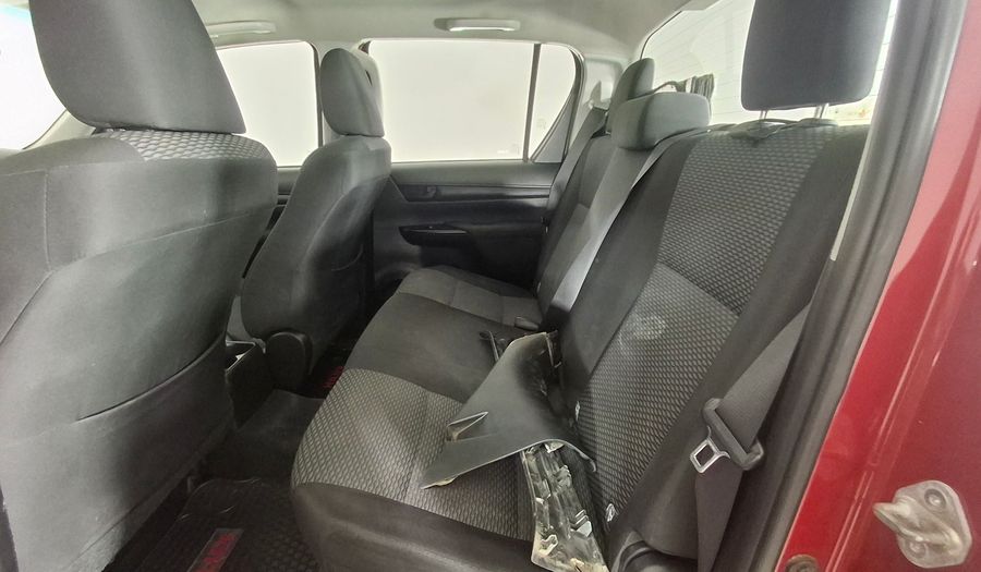 Toyota Hilux 2.4D DX Pickup 2017