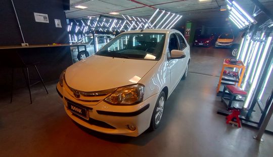 Toyota • Etios