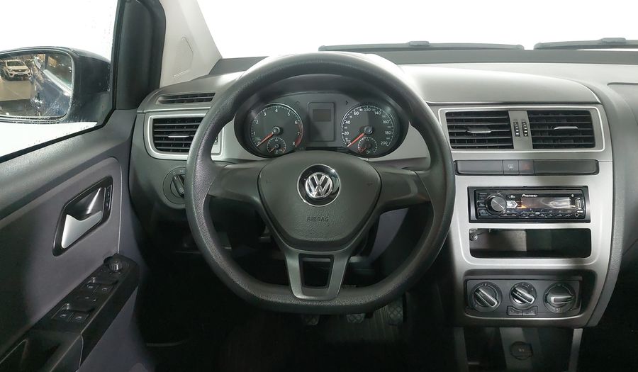 Volkswagen Fox MPI TRENDLINE Hatchback 2016