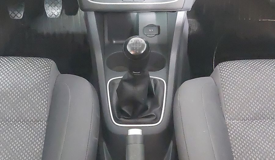 Volkswagen Fox MPI TRENDLINE Hatchback 2016