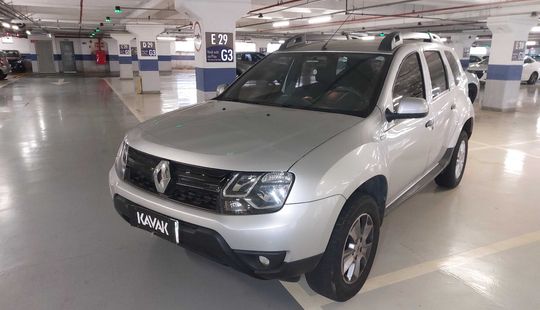 Renault • Duster