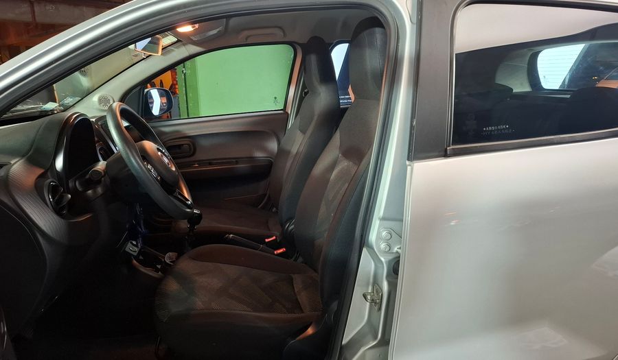 Fiat Mobi 1.0 EASY Hatchback 2017