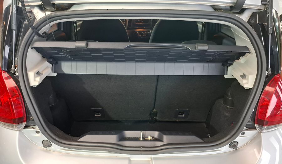 Fiat Mobi 1.0 EASY Hatchback 2017