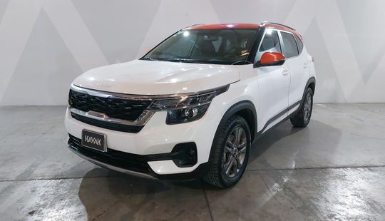 2023 • 16,879 km • Automático
