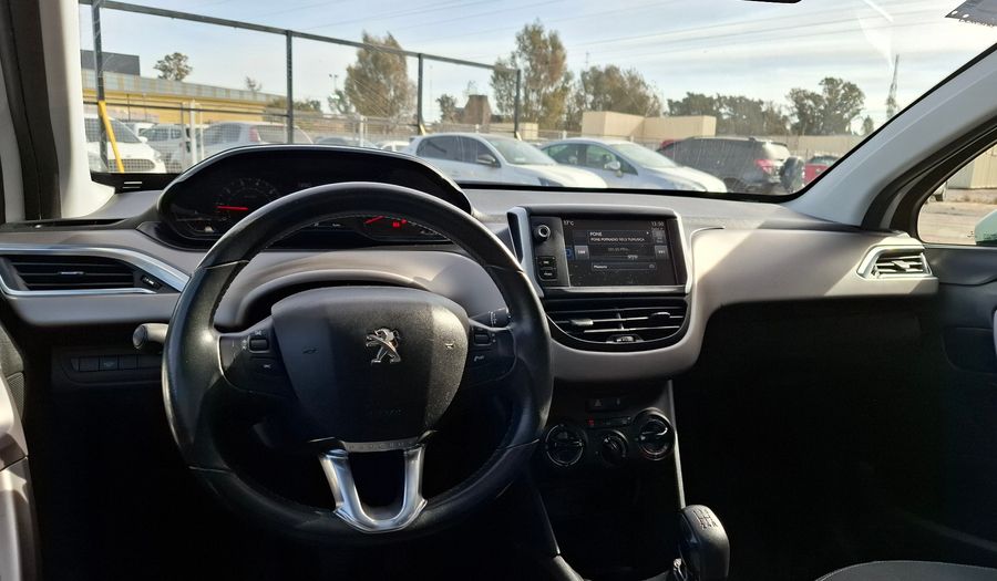 Peugeot 208 1.6 ALLURE Hatchback 2017