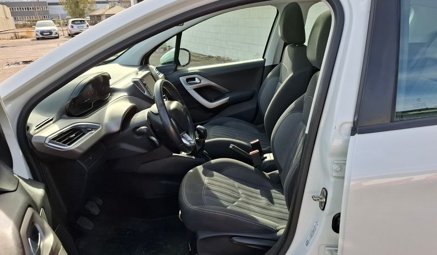 Peugeot 208 1.6 ALLURE Hatchback 2017