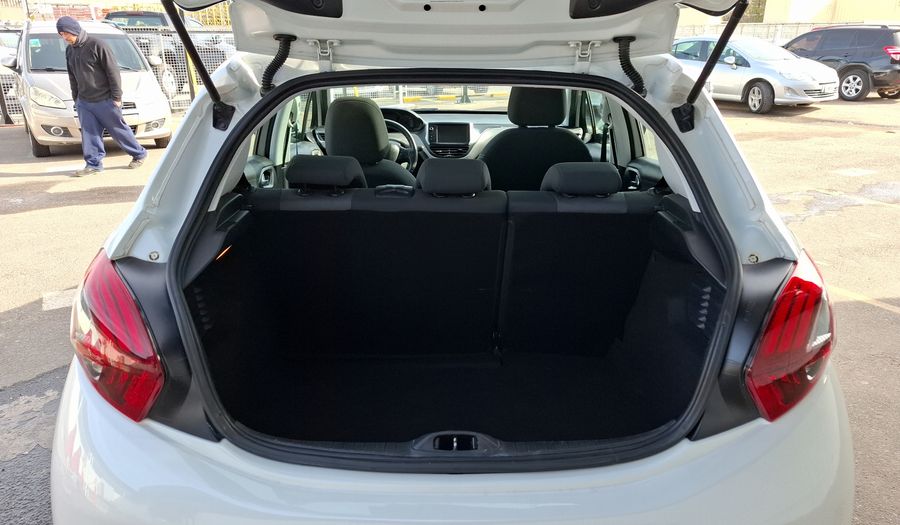 Peugeot 208 1.6 ALLURE Hatchback 2017