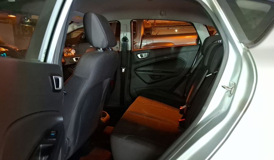 Ford Fiesta Kinetic Design 1.6 S PLUS Hatchback 2017