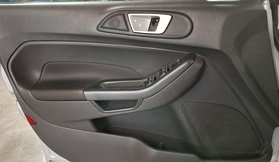 Ford Fiesta Kinetic Design 1.6 S PLUS Hatchback 2017