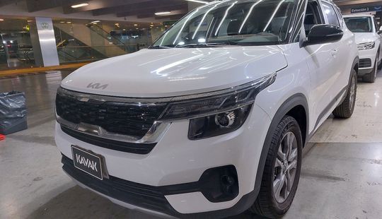 2023 • 18,000 km • Automático