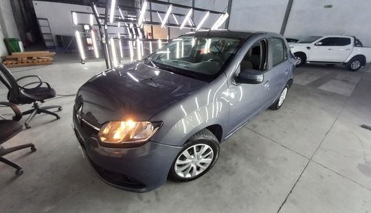 Renault • Logan