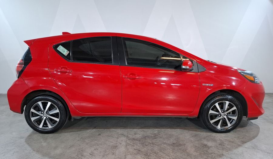 Toyota Prius C 1.5 HYBRID AUTO Hatchback 2018