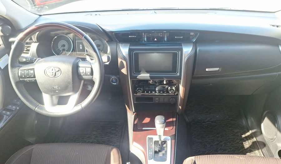 Toyota Fortuner 2.7 AUTO SRV Suv 2019