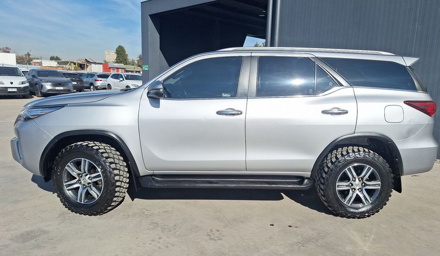 Toyota Fortuner 2.7 AUTO SRV Suv 2019