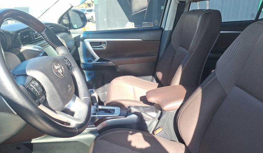 Toyota Fortuner 2.7 AUTO SRV Suv 2019