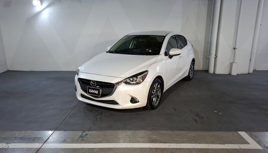 Mazda • Mazda 2