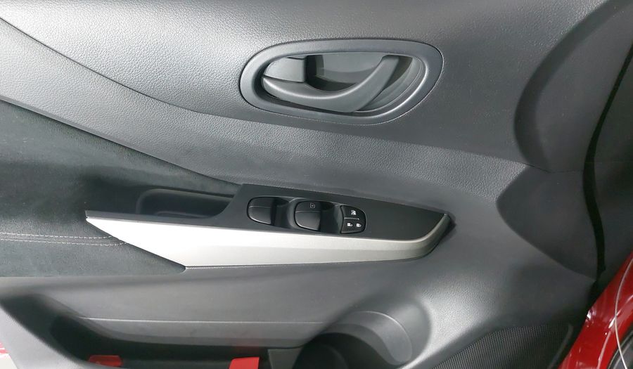 Nissan Np300 2.5 DOBLE CABINA SE AC PAQ SEG Pickup 2020