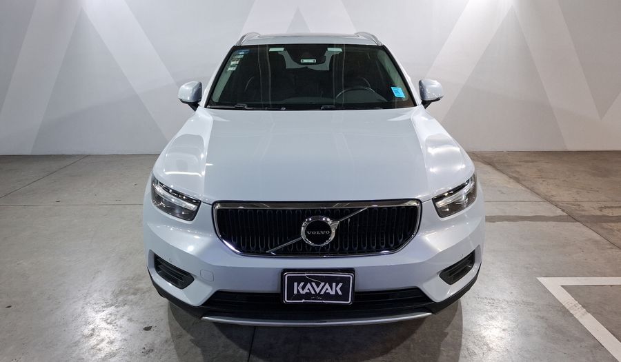 Volvo Xc40 2.0 T4 MOMENTUM AUTO Suv 2021